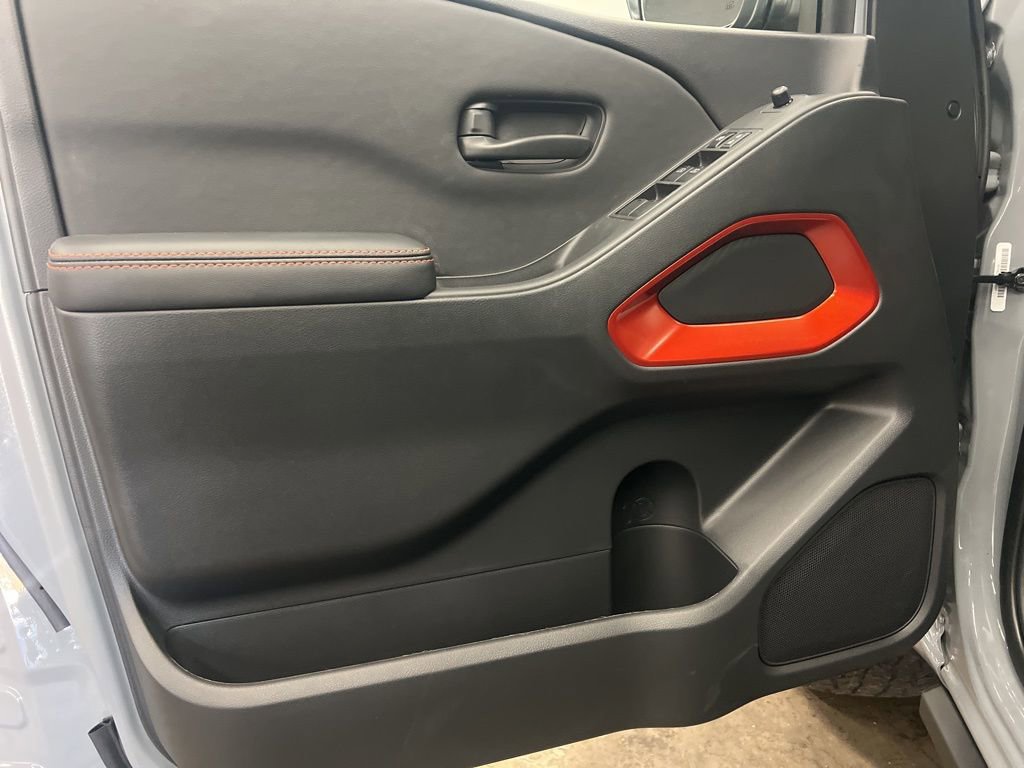 New 2026 Nissan Frontier PRO-4X w/ Pro-4x Convenience Package image 29