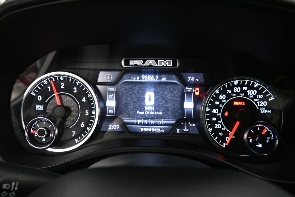 Used 2020 RAM 1500 Laramie AWD/4WD image 13