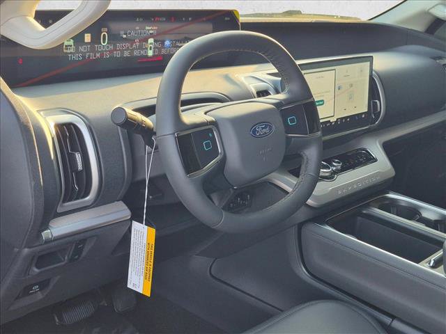 New 2026 Ford Expedition Active RWD image 3