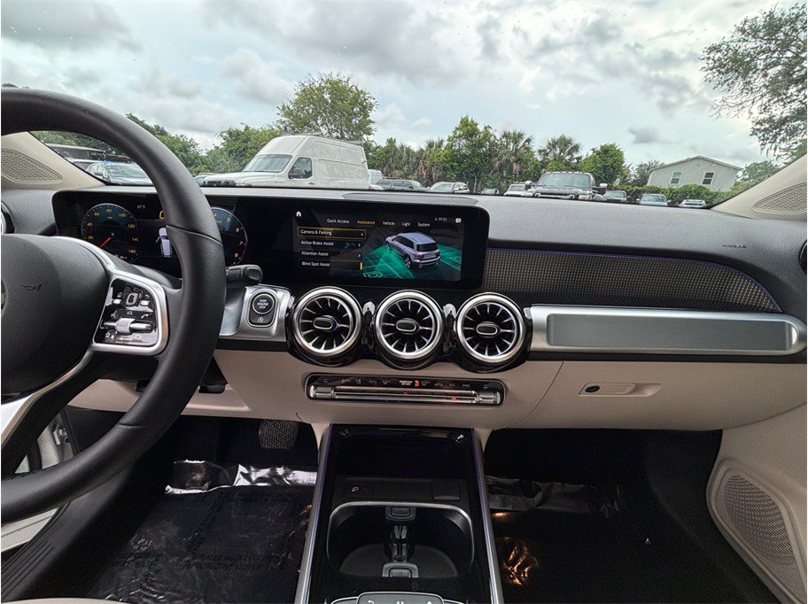 Used 2022 Mercedes-Benz GLB 250 image 11