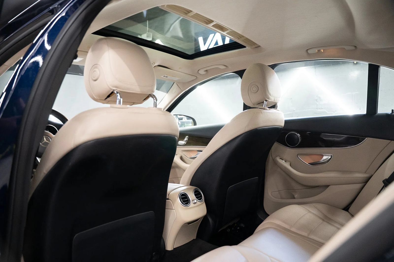 Used 2019 Mercedes-Benz C 300 Sedan image 20