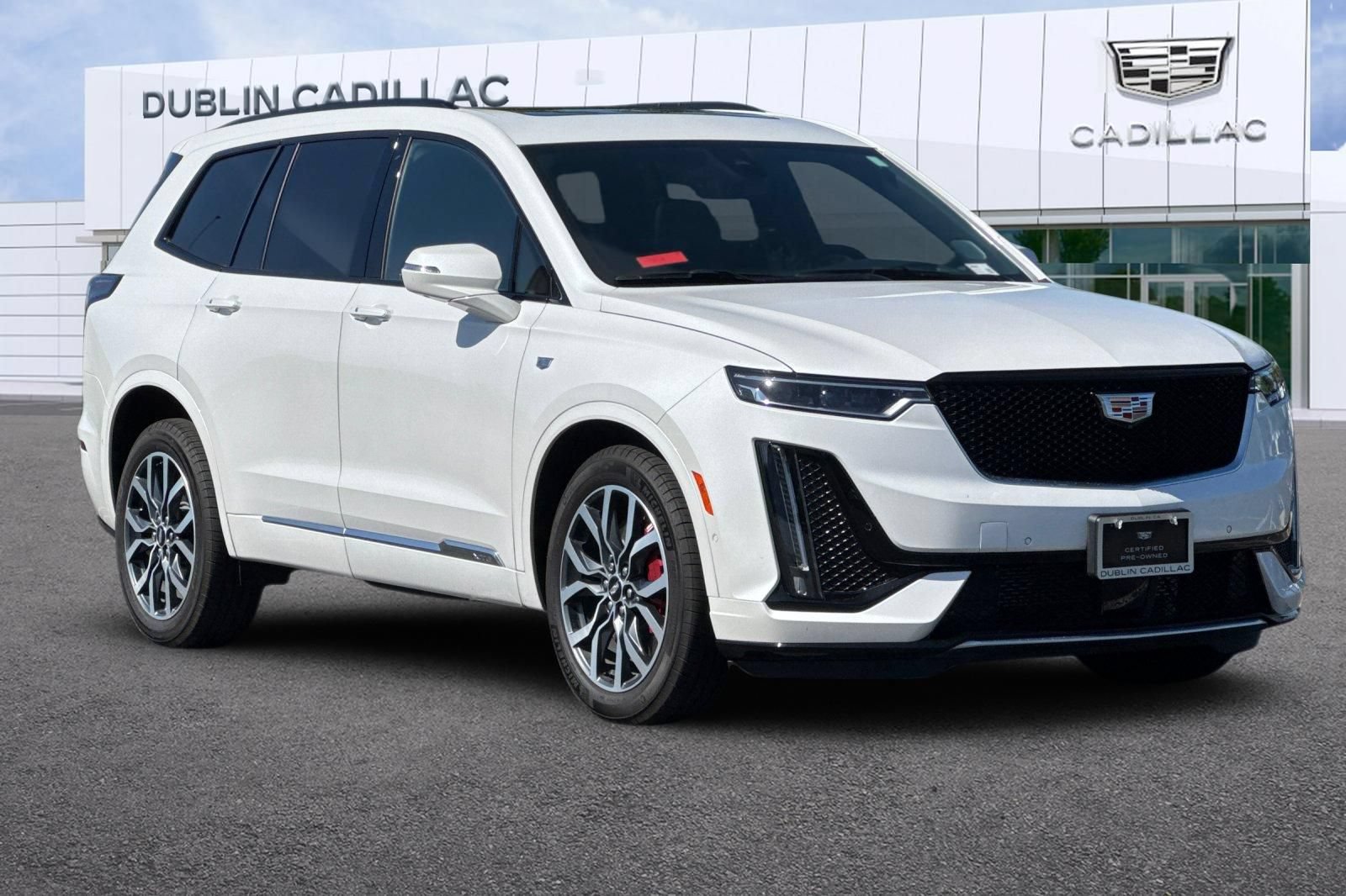 Certified 2025 Cadillac XT6 Sport w/ Technology Package AWD/4WD image 2