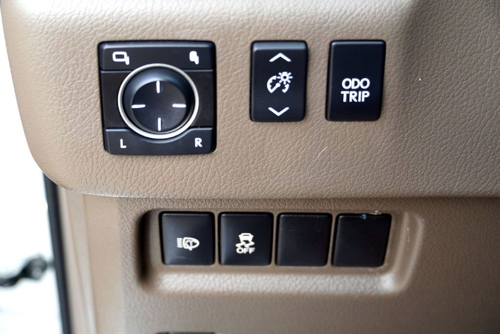 Used 2017 Lexus GX 460 image 21