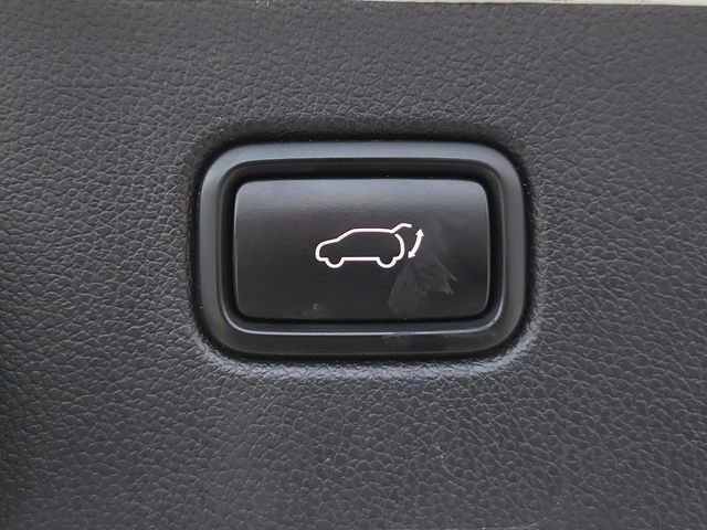 Used 2019 Kia Sorento SX image 9