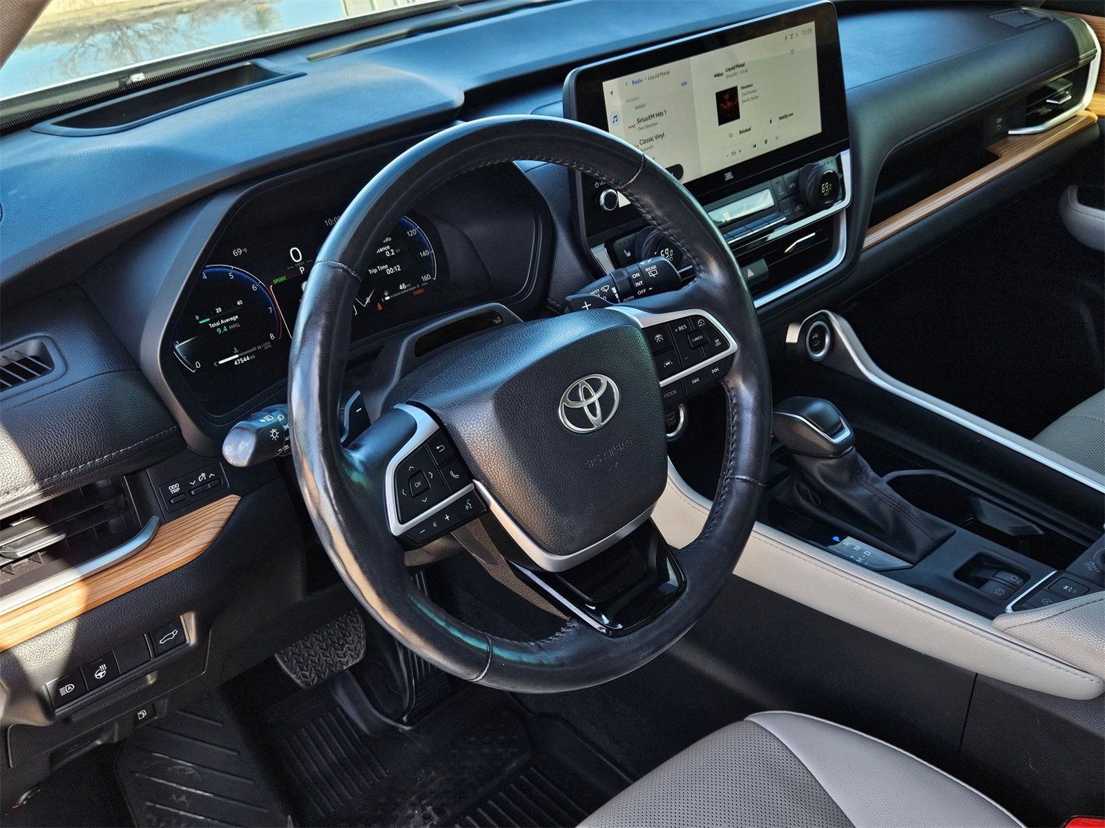 Used 2024 Toyota Grand Highlander Platinum image 12