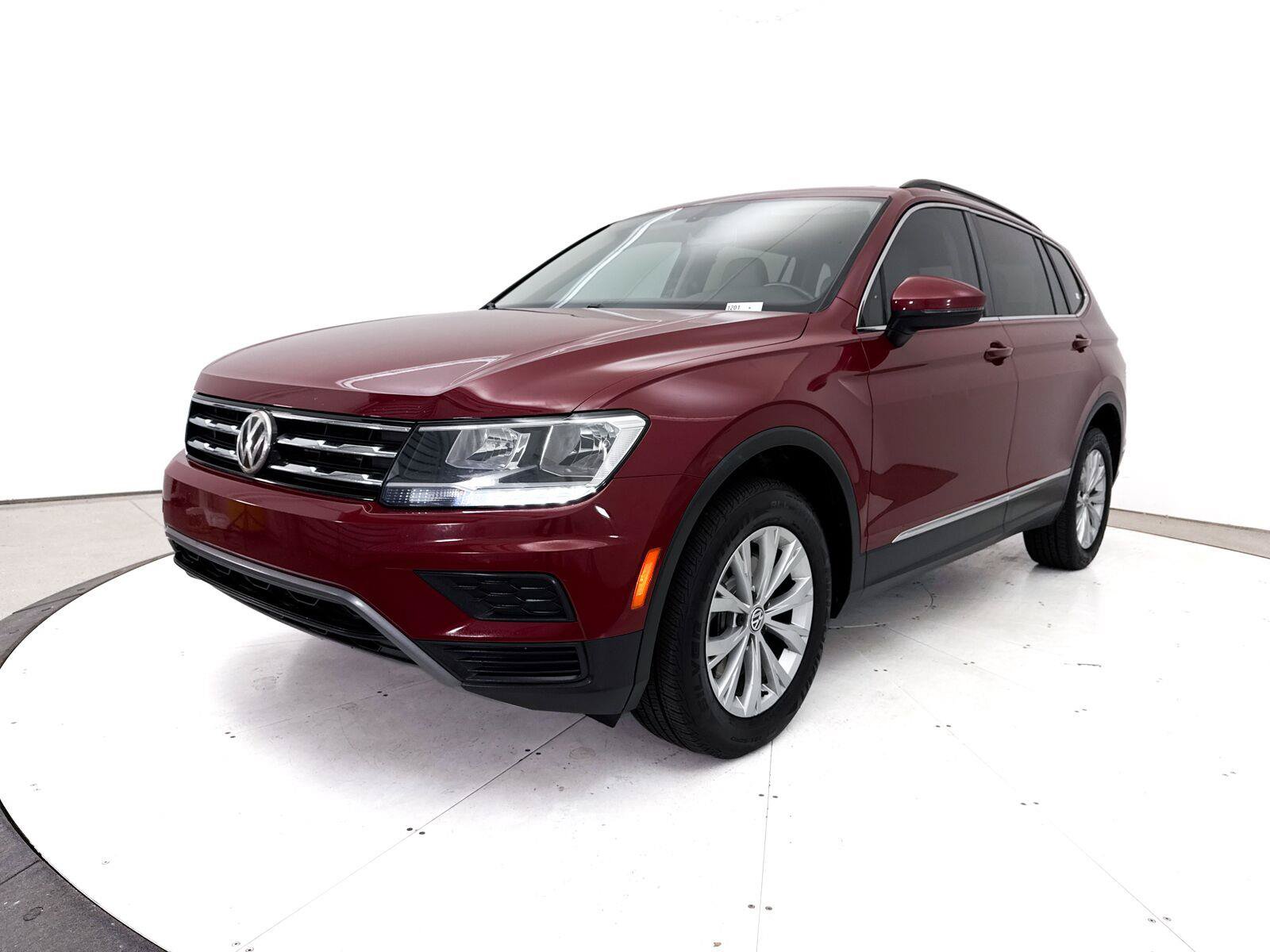 Used 2018 Volkswagen Tiguan SE FWD image 3