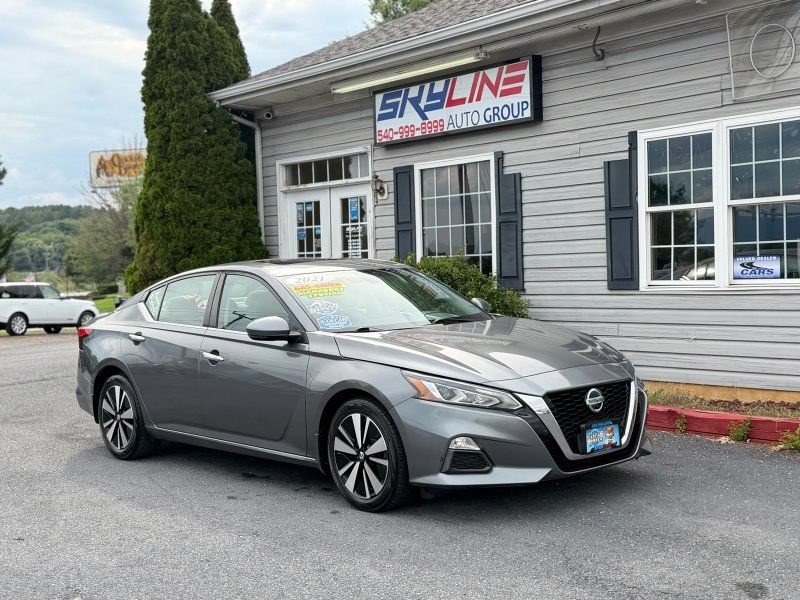 Used 2021 Nissan Altima 2.5 SV w/ SV Premium Package FWD image 4