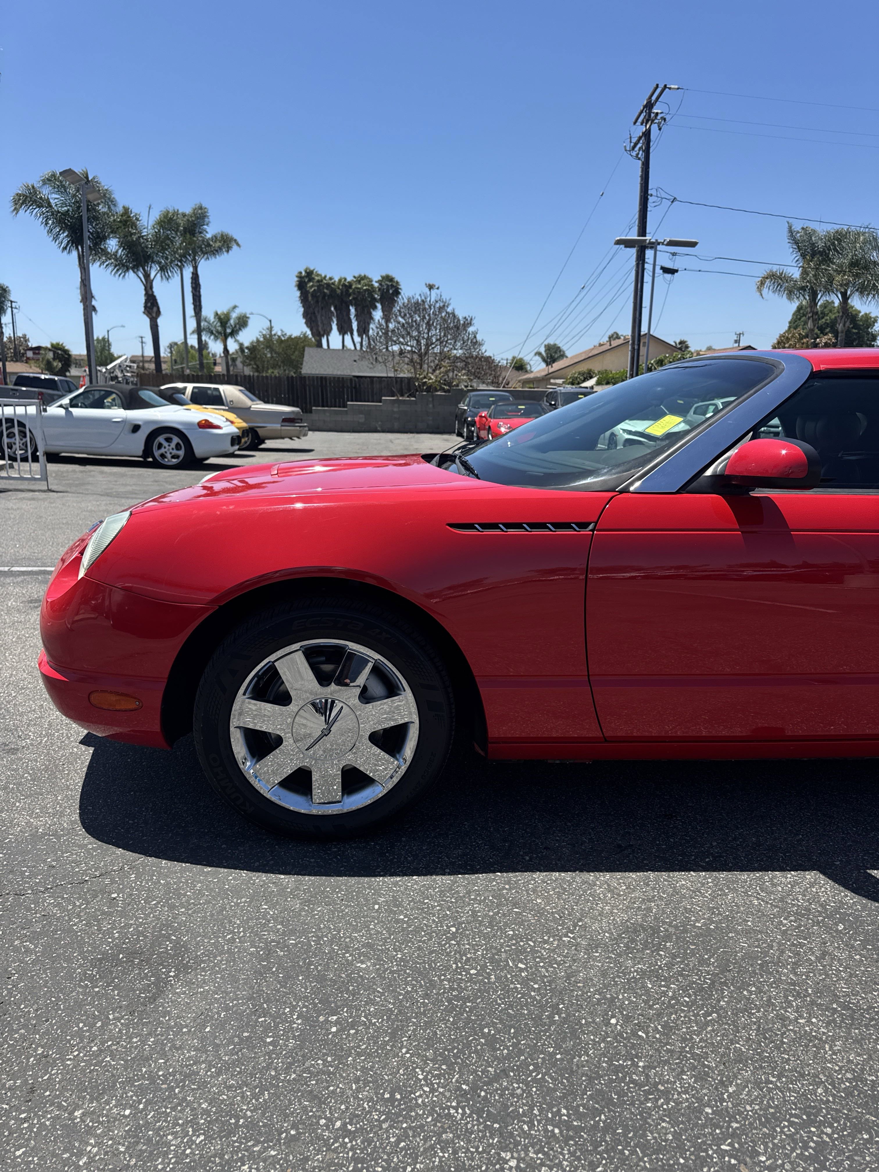 Used 2002 Ford Thunderbird image 9