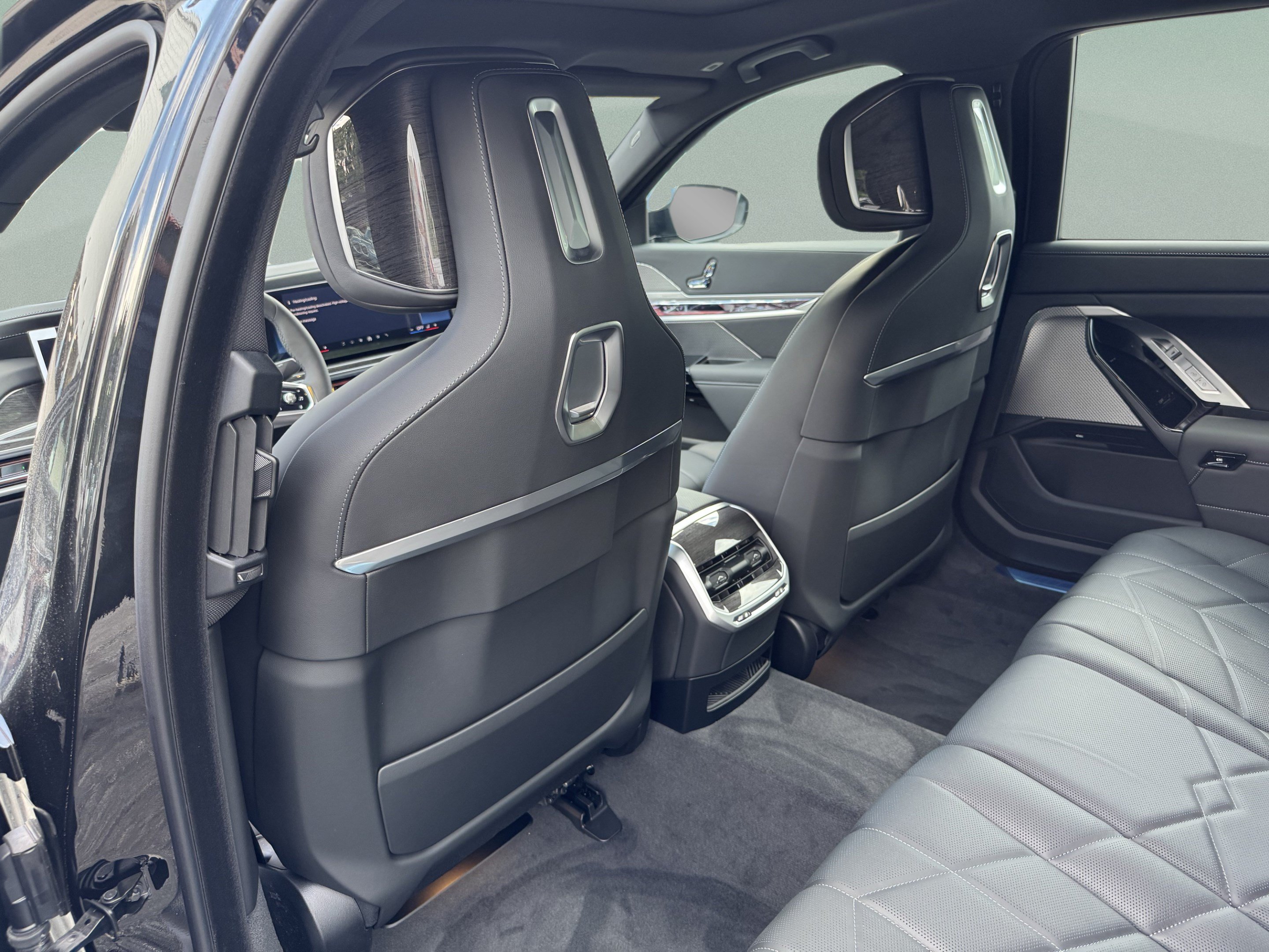 New 2026 BMW i7 eDrive50 w/ M Sport Package RWD image 28
