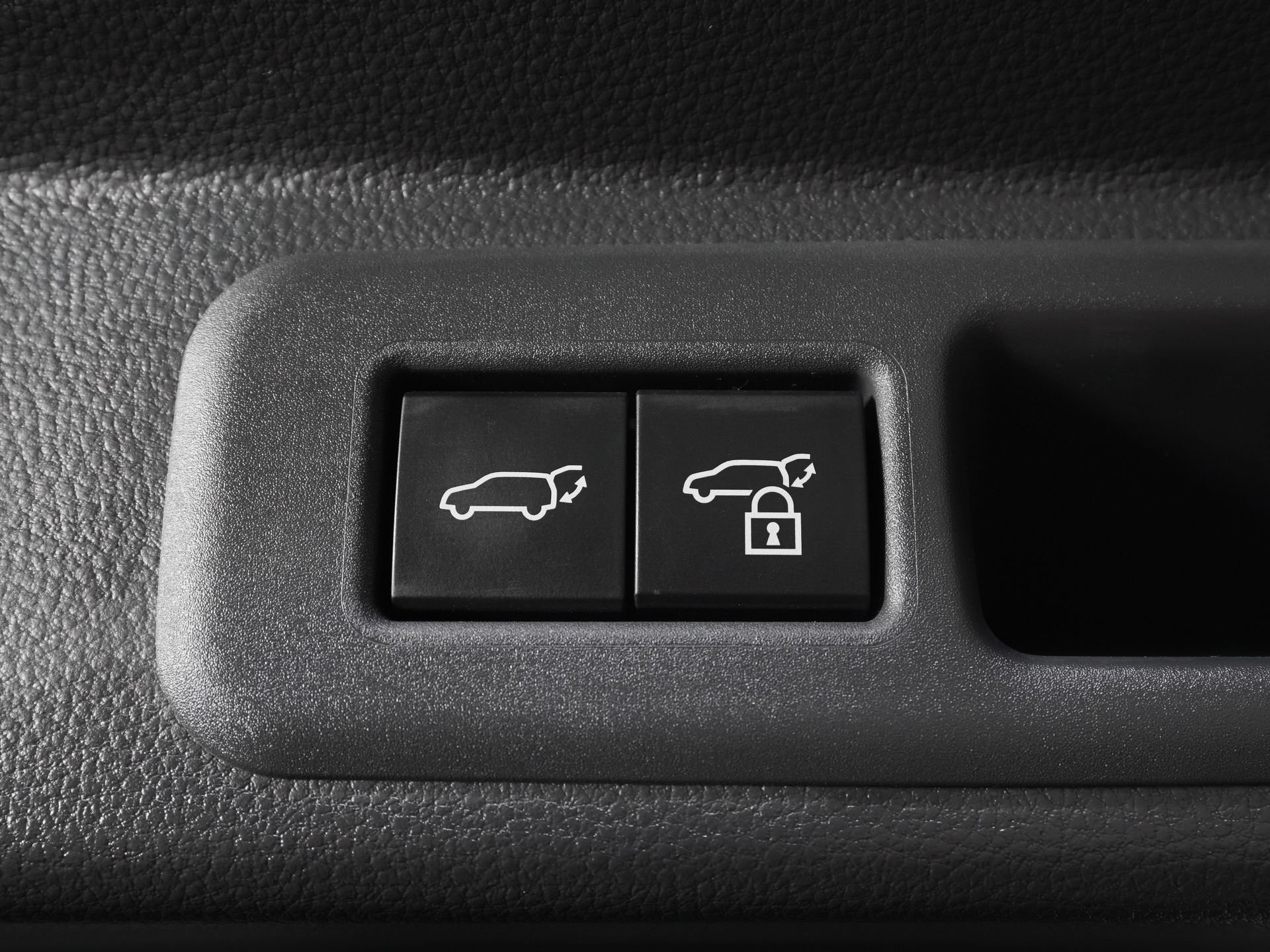Used 2026 Toyota Sequoia Platinum AWD/4WD image 14