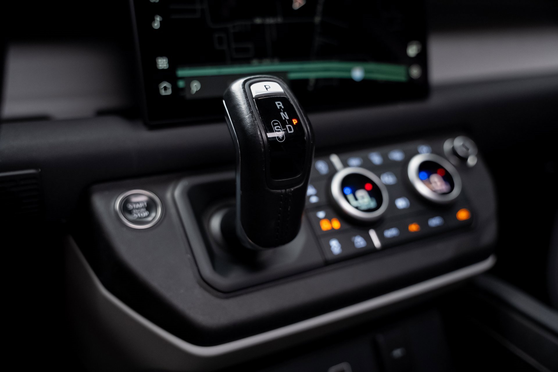 Used 2023 Land Rover Defender 130 SE image 52