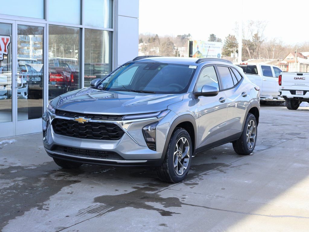 New 2026 Chevrolet Trax LT w/ Driver Confidence Package image 6