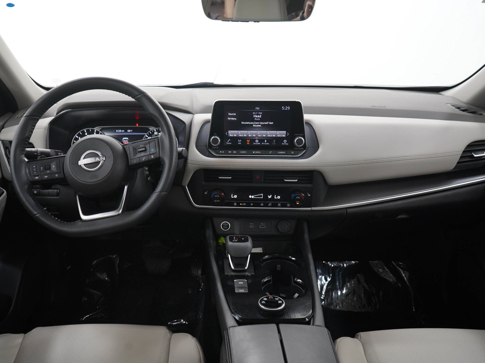 Used 2023 Nissan Rogue SV w/ SV Premium B Package AWD/4WD image 17