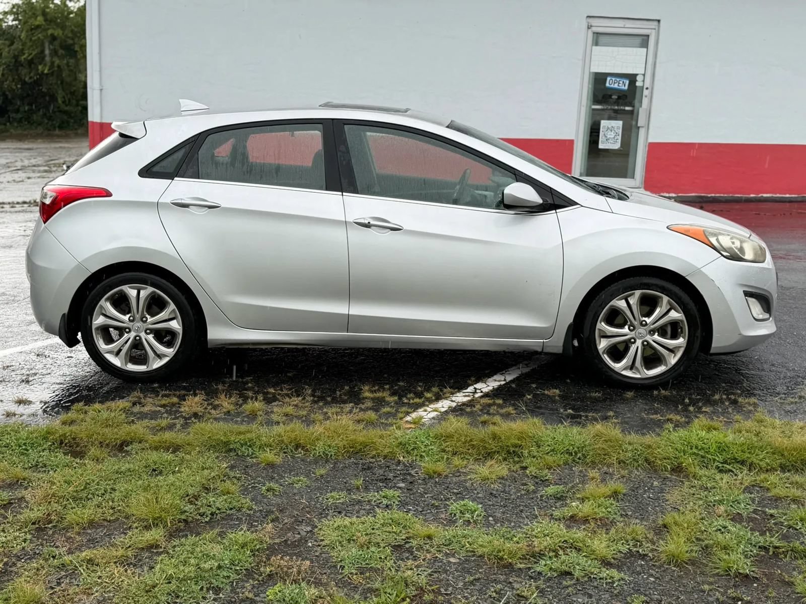 Used 2013 Hyundai Elantra GT w/ Touch & Go Pkg FWD image 4