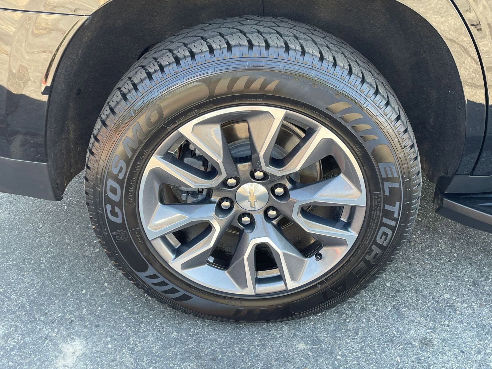 Used 2023 Chevrolet Tahoe LT w/ Luxury Package image 33