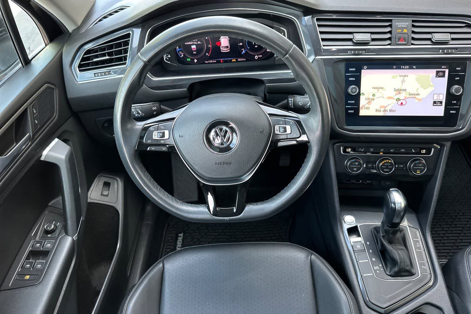 Used 2020 Volkswagen Tiguan SEL FWD image 14