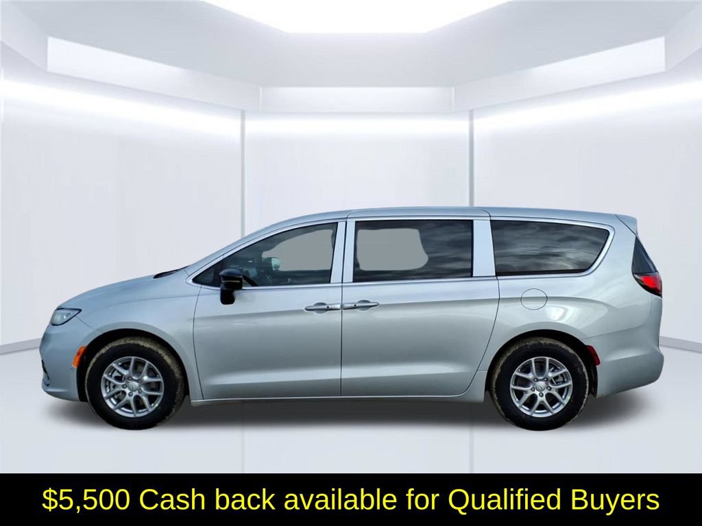 New 2026 Chrysler Pacifica Select FWD image 2