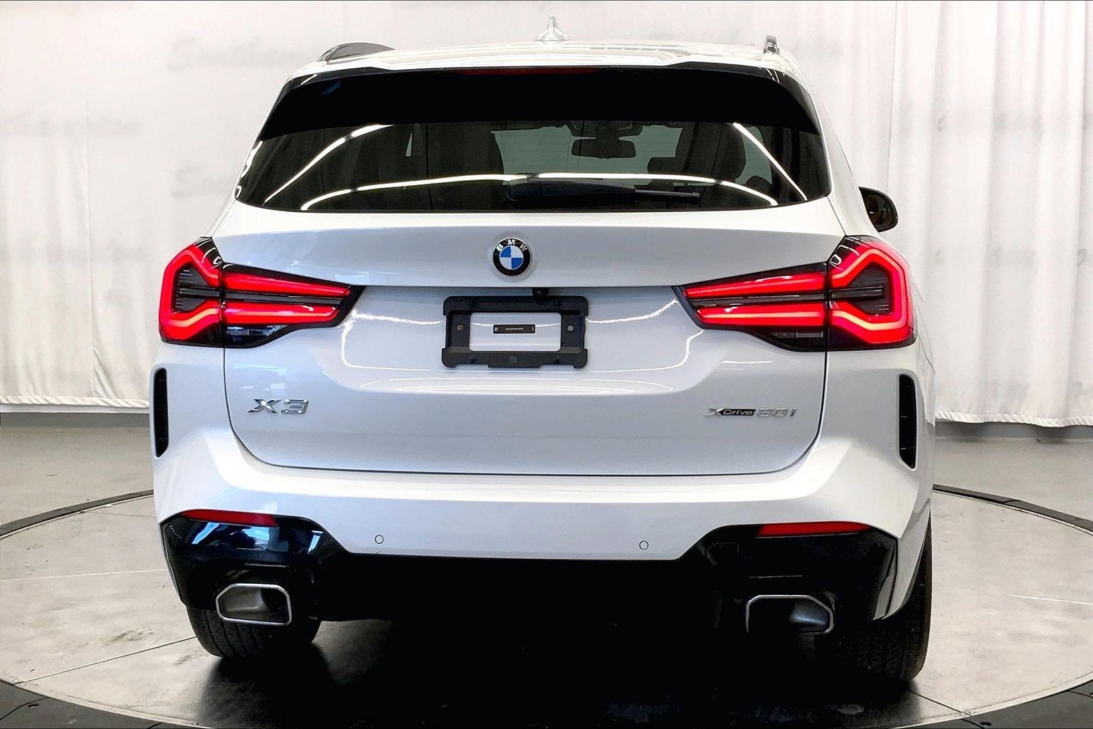 Used 2024 BMW X3 xDrive30i w/ Premium Package AWD/4WD image 6
