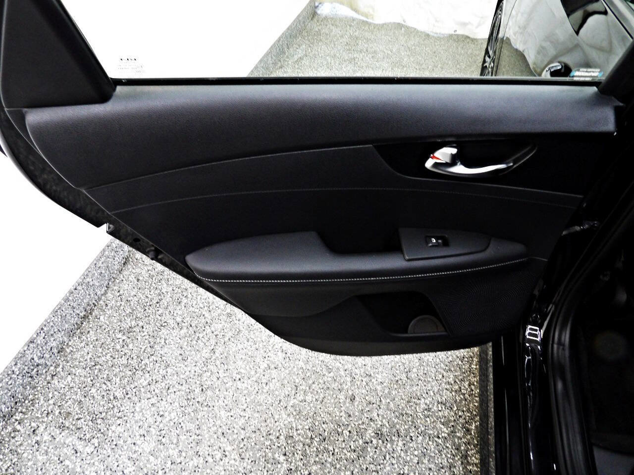 Used 2022 Kia Forte GT-Line w/ GT-Line Premium Package image 9