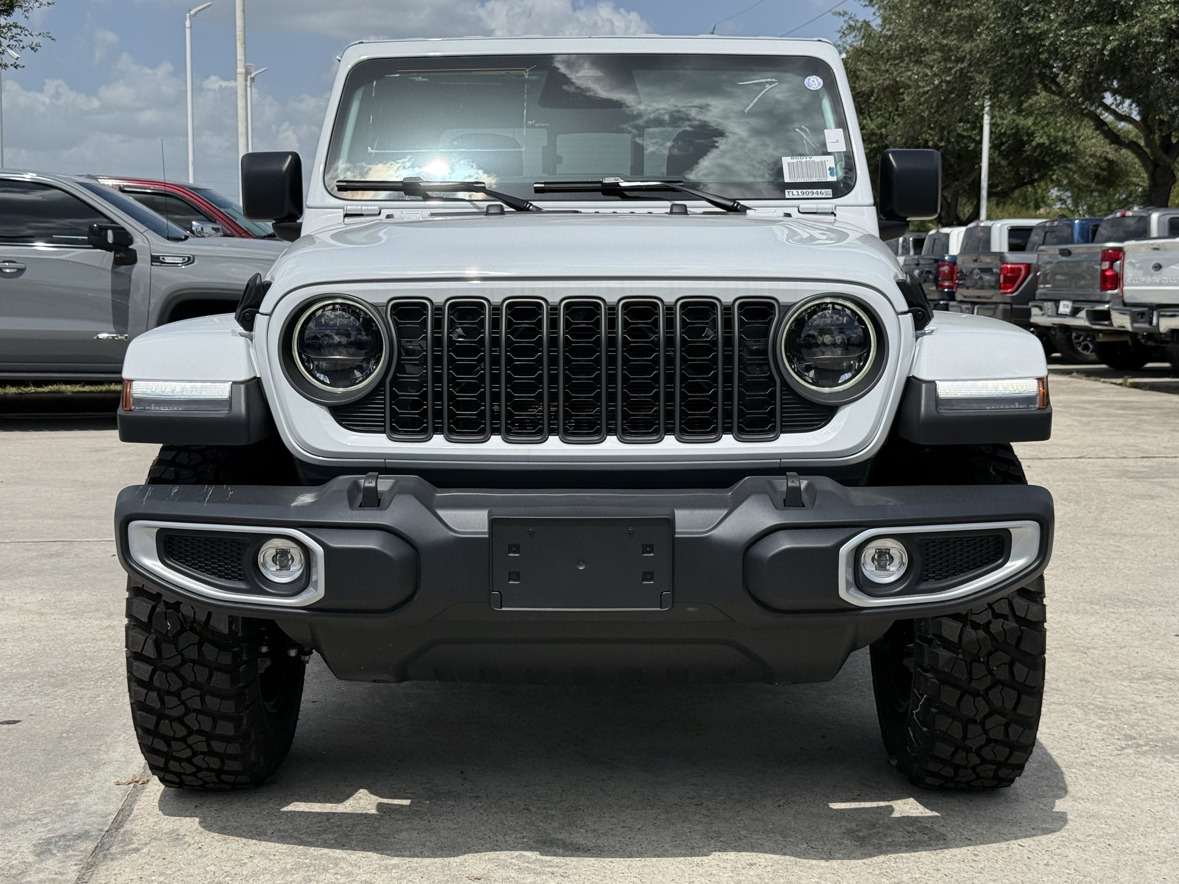 New 2026 Jeep Gladiator Sport AWD/4WD image 7