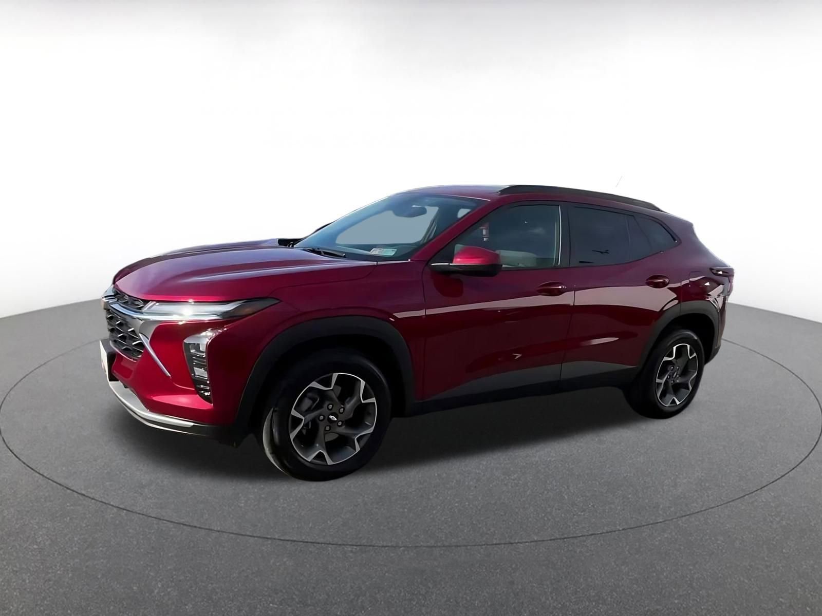 Used 2025 Chevrolet Trax LT w/ LT Convenience Package image 6