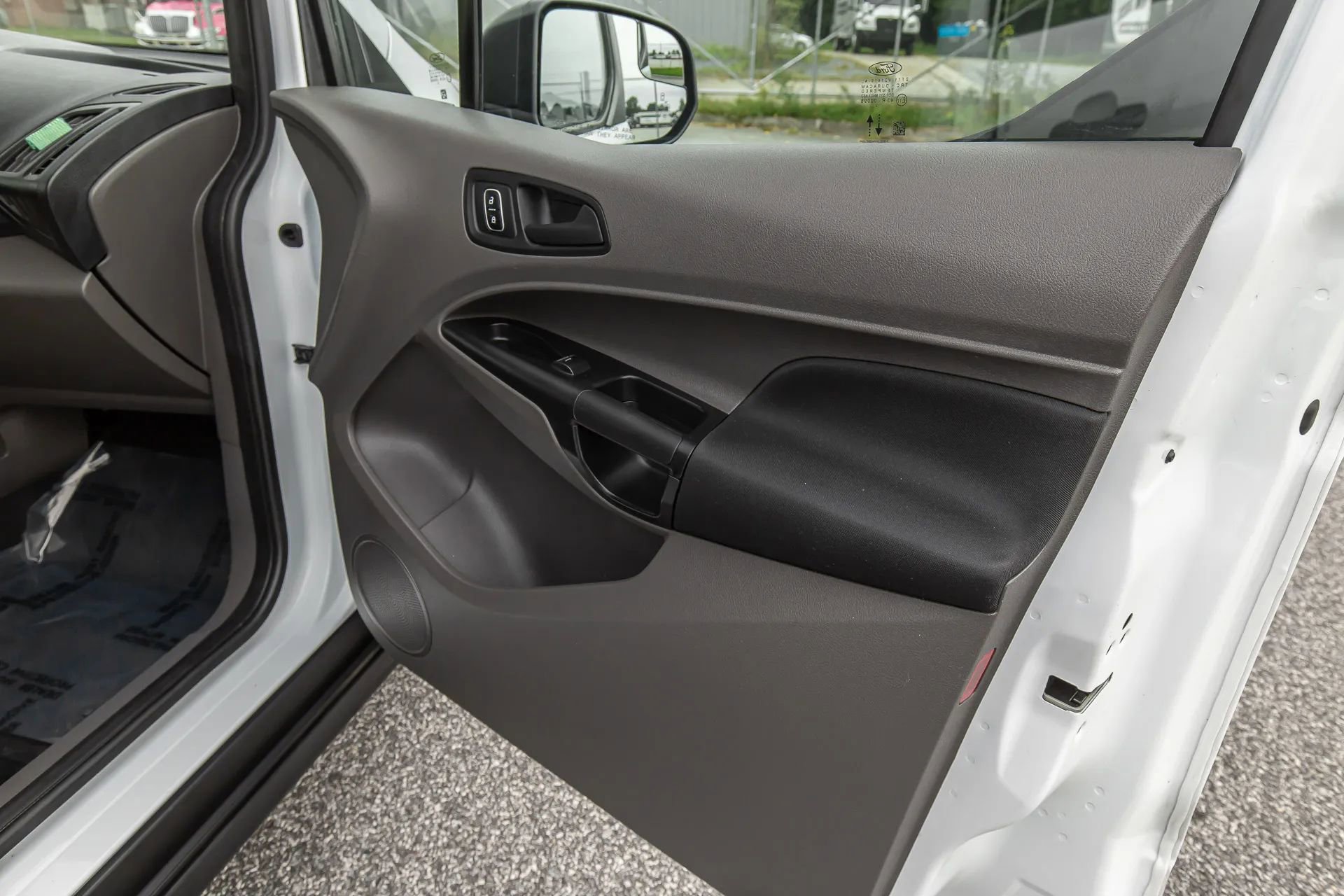 Used 2023 Ford Transit Connect XL image 27