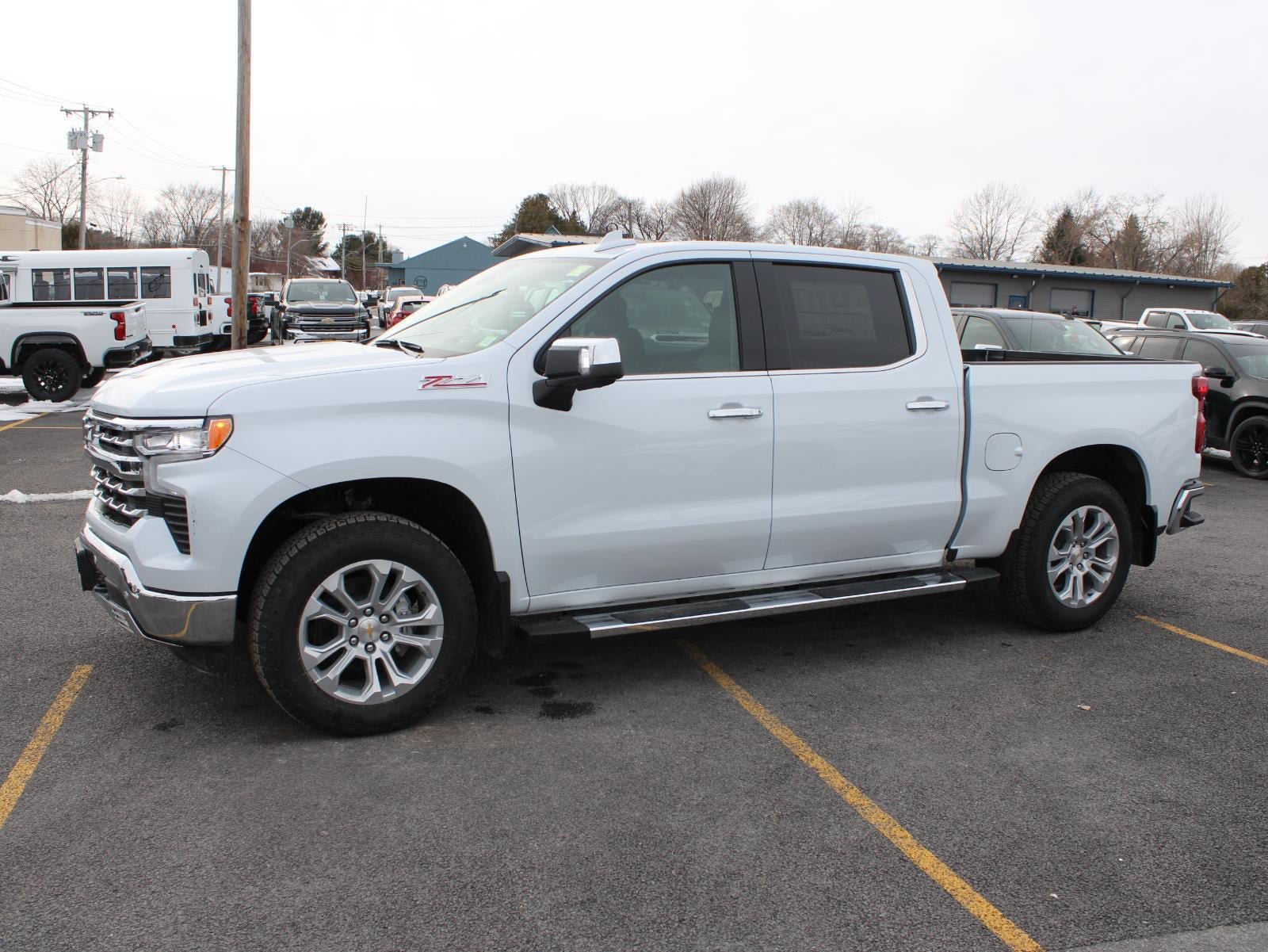 New 2026 Chevrolet Silverado 1500 LTZ w/ LTZ Premium Package AWD/4WD image 5