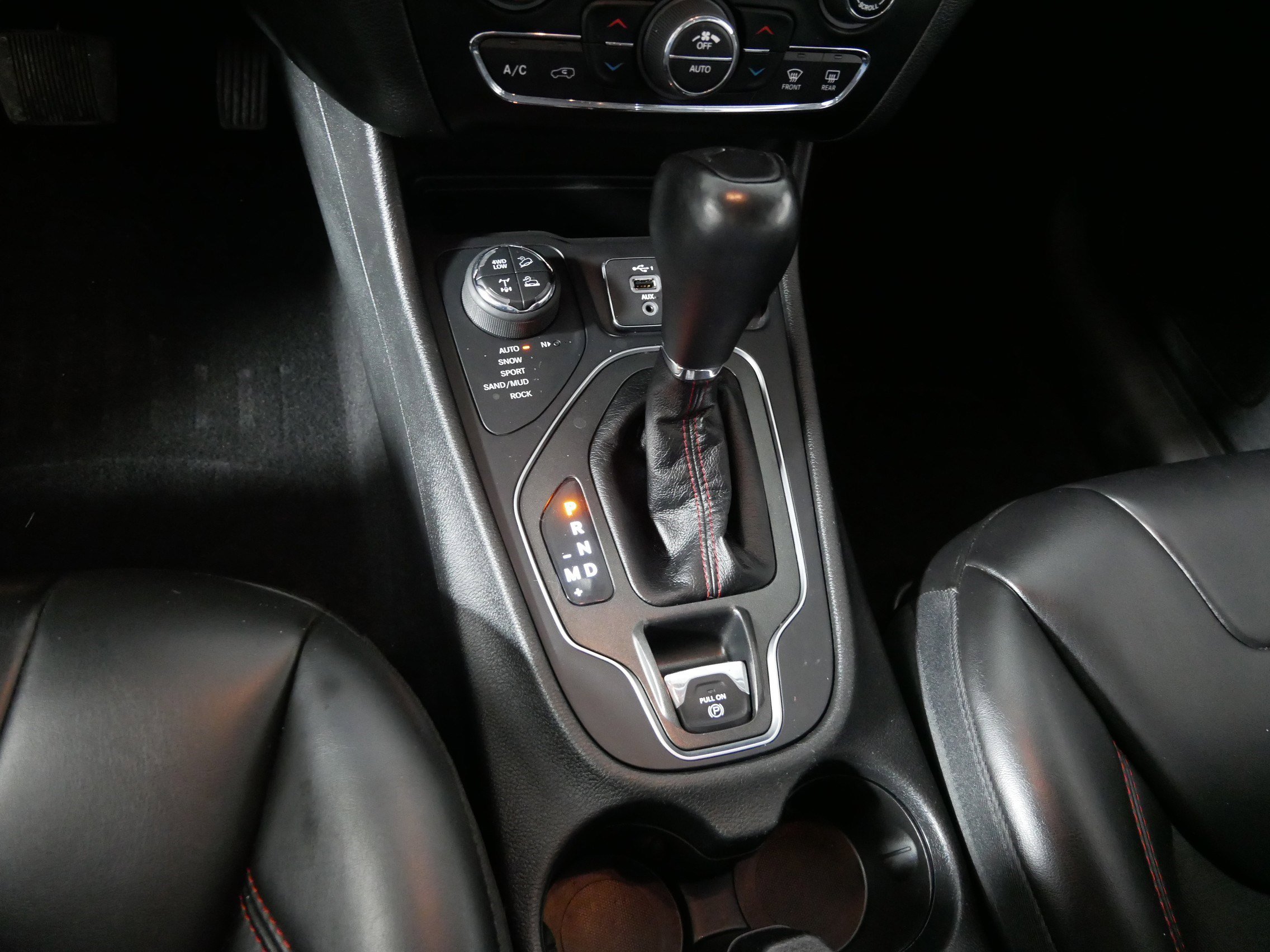 Used 2021 Jeep Cherokee Trailhawk w/ Trailer Tow Group image 24