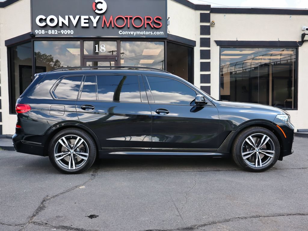 Used 2021 BMW X7 M50i w/ Dynamic Handling Package AWD/4WD image 9