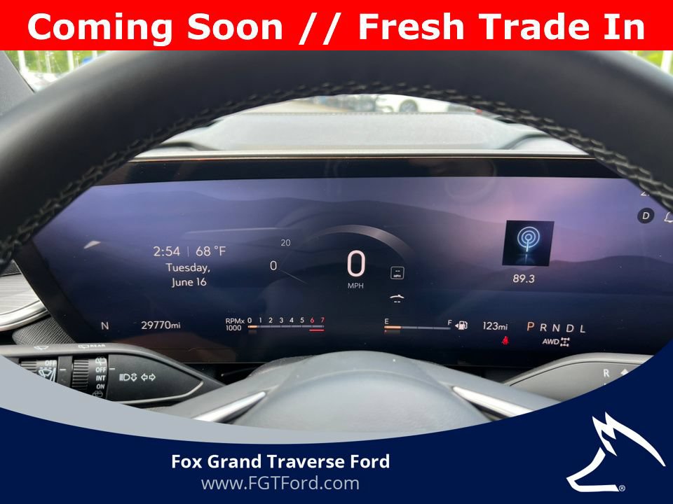 Used 2025 Buick Enclave Preferred AWD/4WD image 18