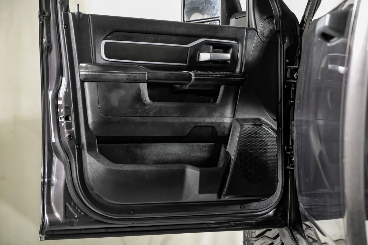 Used 2025 RAM 2500 Big Horn AWD/4WD image 33