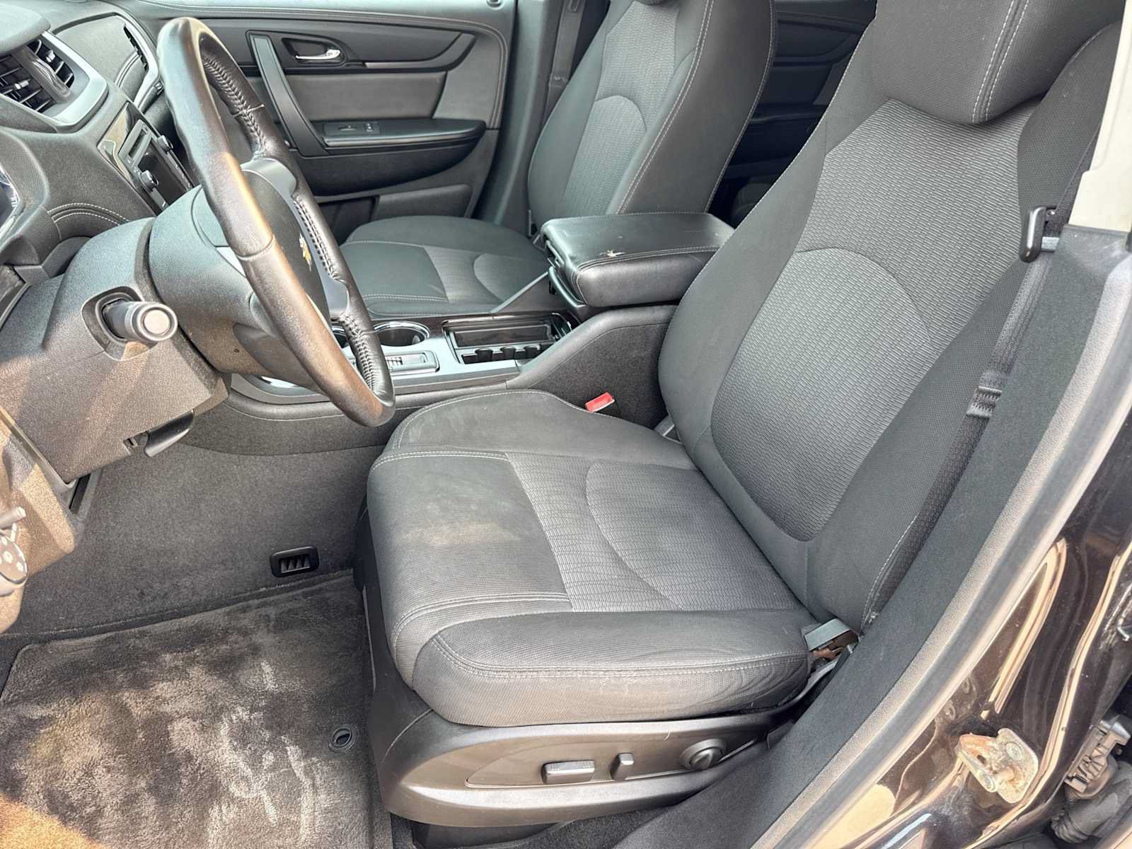 Used 2017 Chevrolet Traverse LT FWD image 15