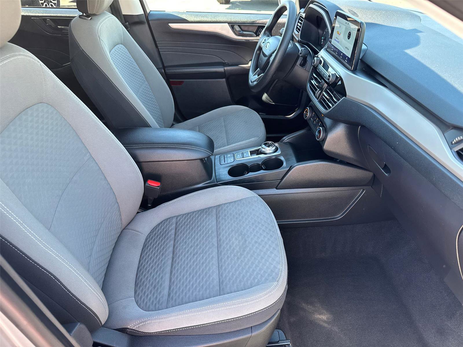 Certified 2022 Ford Escape SE image 16