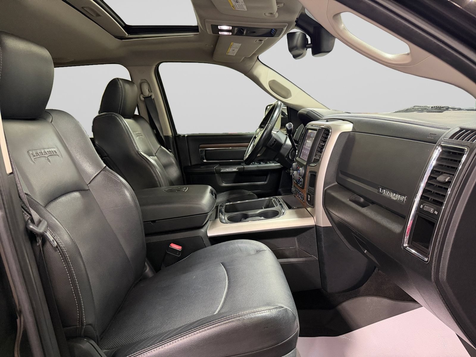 Used 2017 RAM 2500 Laramie AWD/4WD image 24