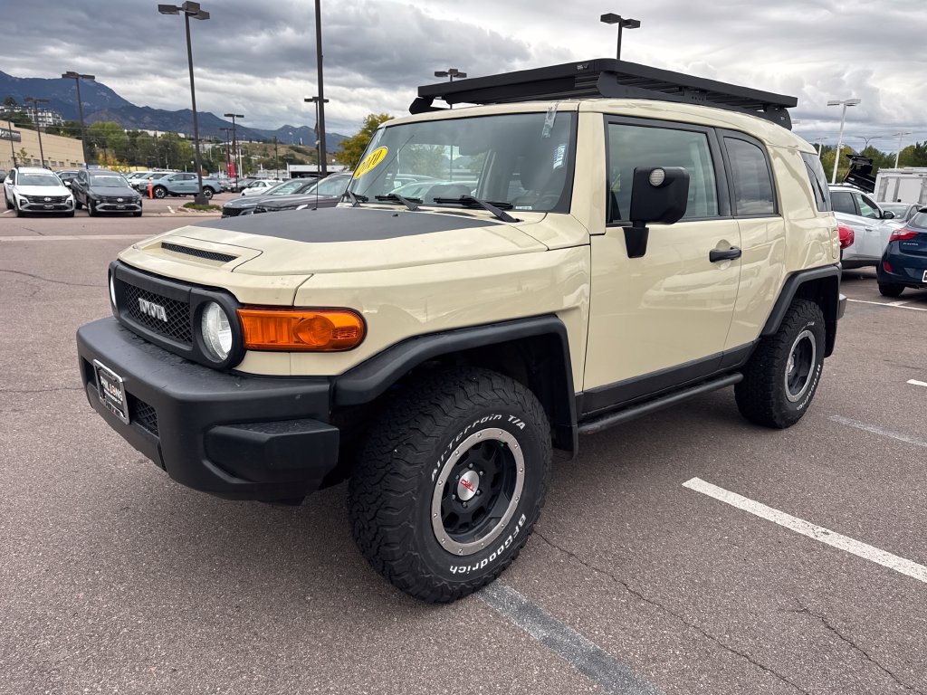 Used 2010 Toyota FJ Cruiser 4WD image 2