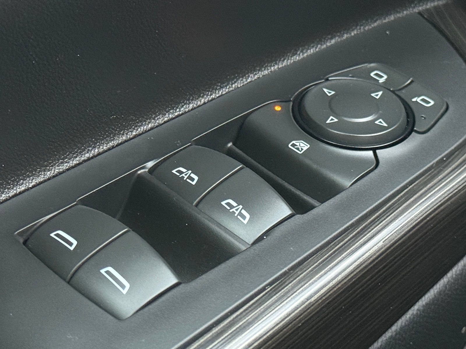 Used 2023 GMC Acadia SLT FWD image 31