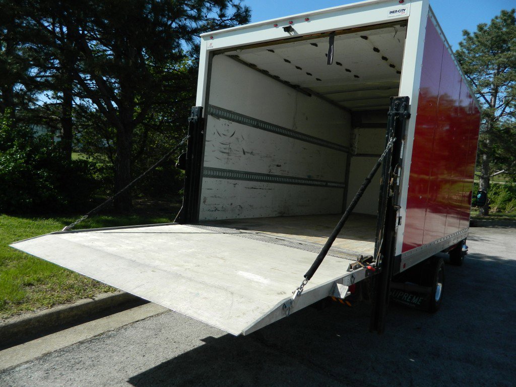 Used 2016 Ford E-450 and Econoline 450 Super Duty w/ Ambulance Prep Package RWD image 11