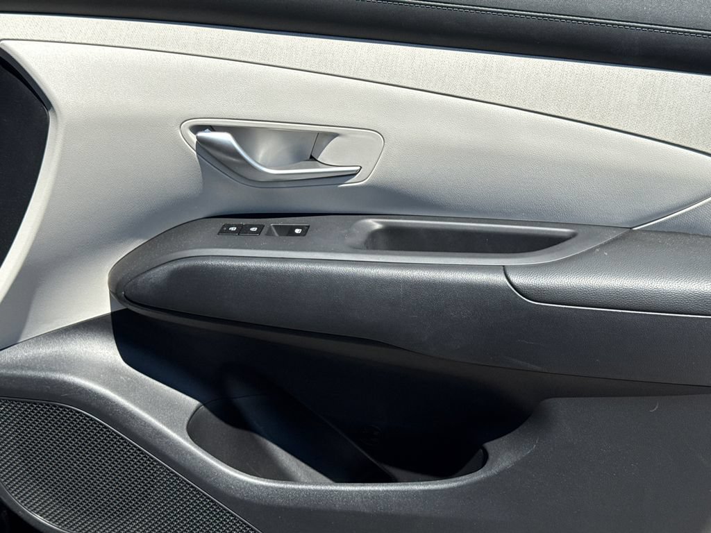 Certified 2025 Hyundai Tucson SEL AWD/4WD image 13