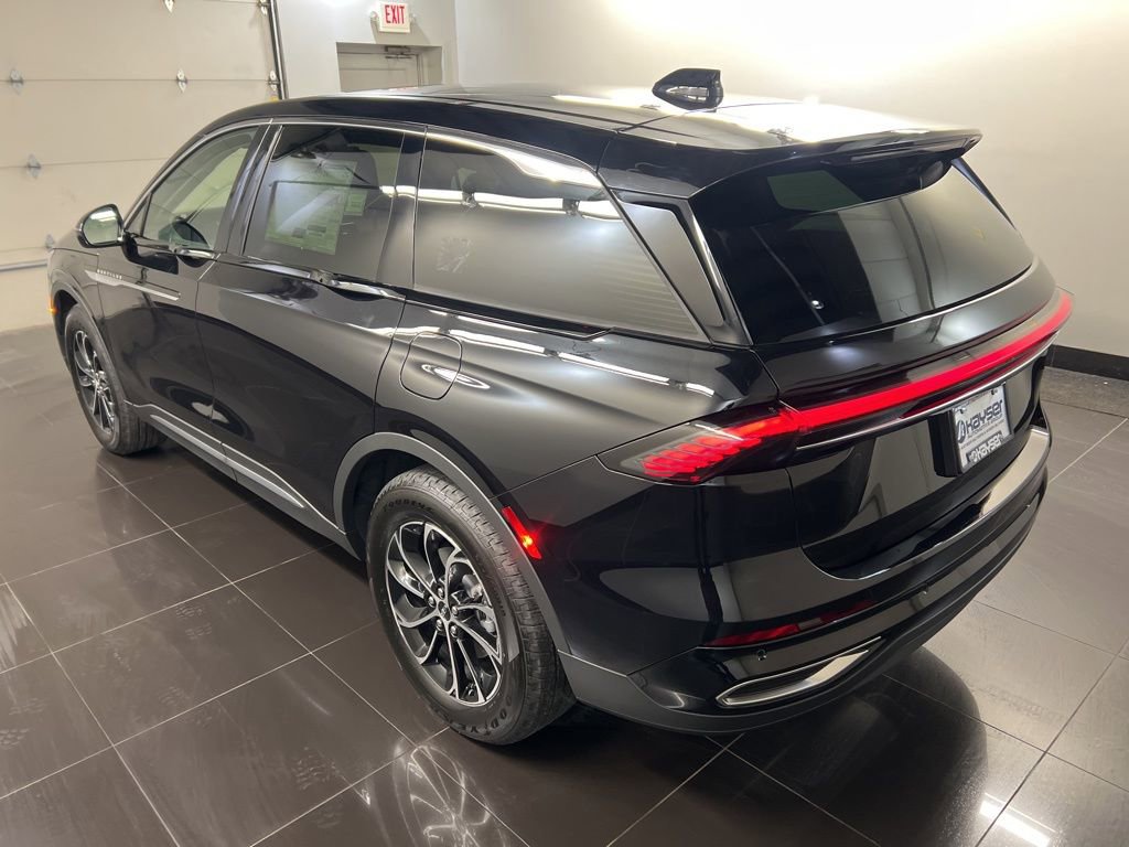 New 2026 Lincoln Nautilus Premier AWD/4WD image 4