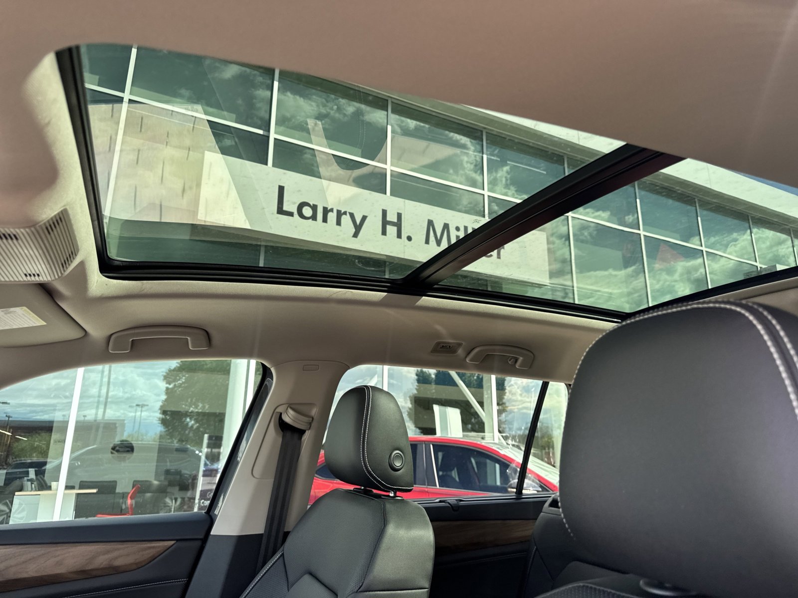 New 2026 Volkswagen Atlas SE image 18