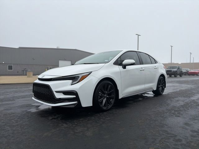 Certified 2023 Toyota Corolla SE image 3