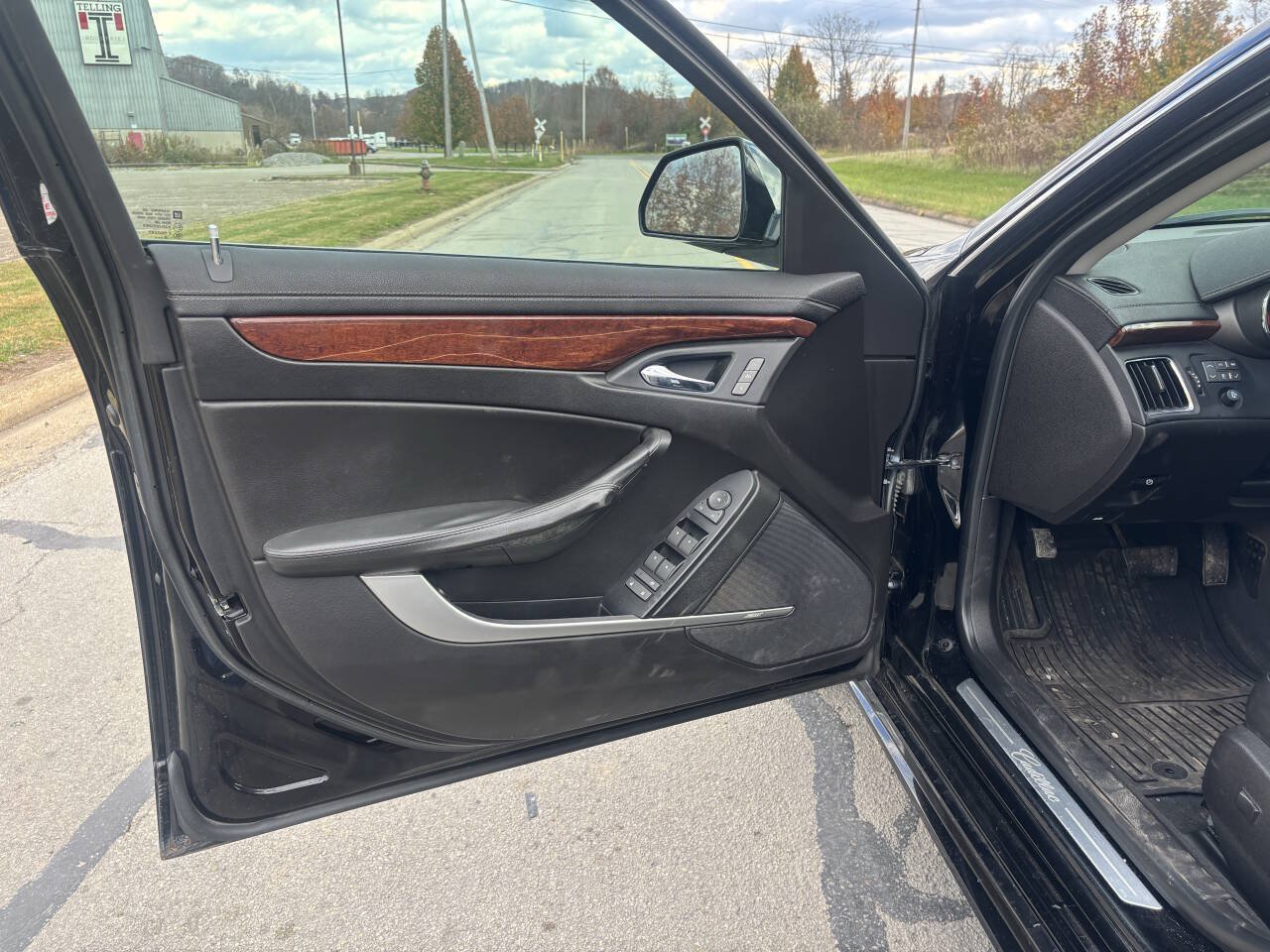 Used 2010 Cadillac CTS Luxury AWD/4WD image 26