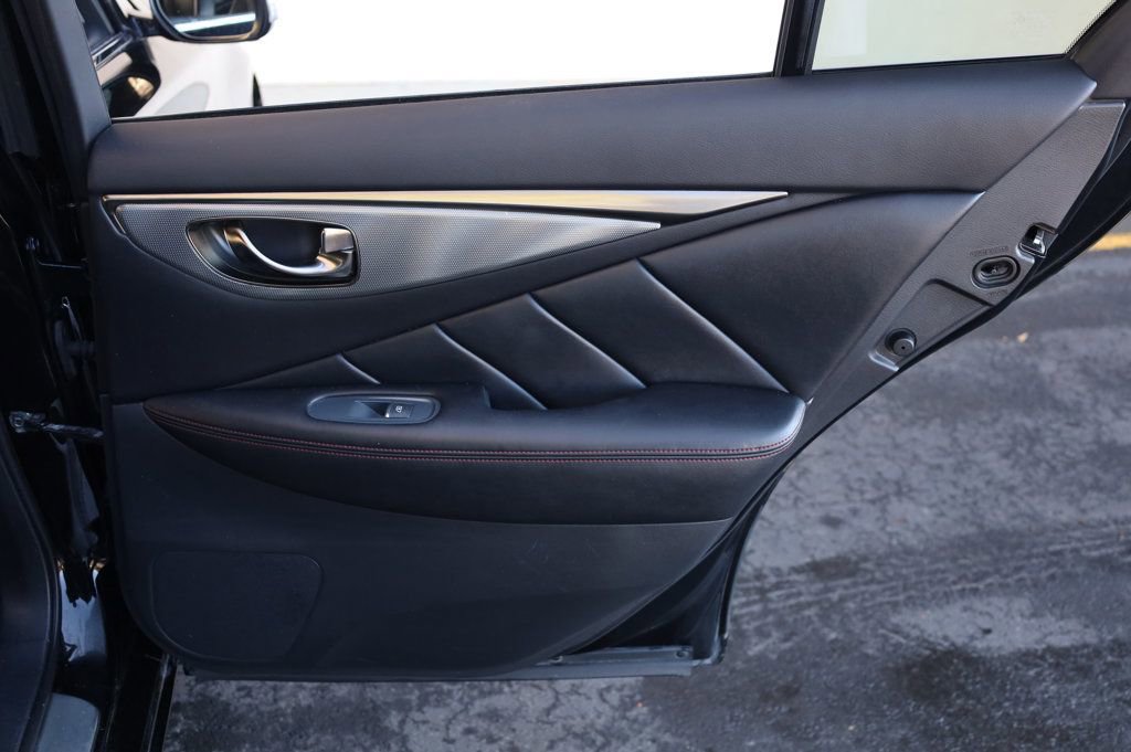 Used 2018 INFINITI Q50 Red Sport 400 w/ Sensory Package (Sport) image 19