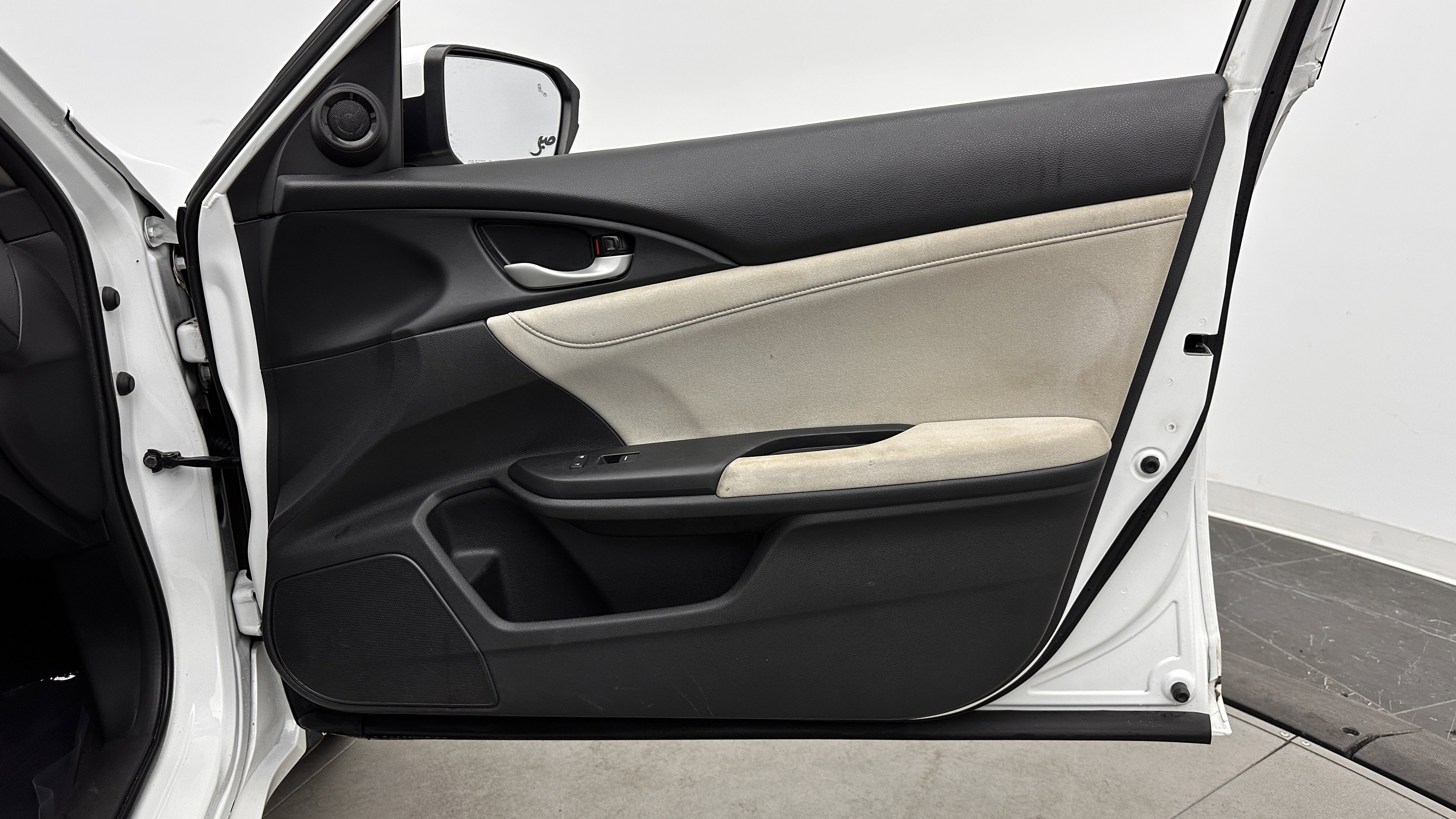 Used 2021 Honda Insight EX image 31