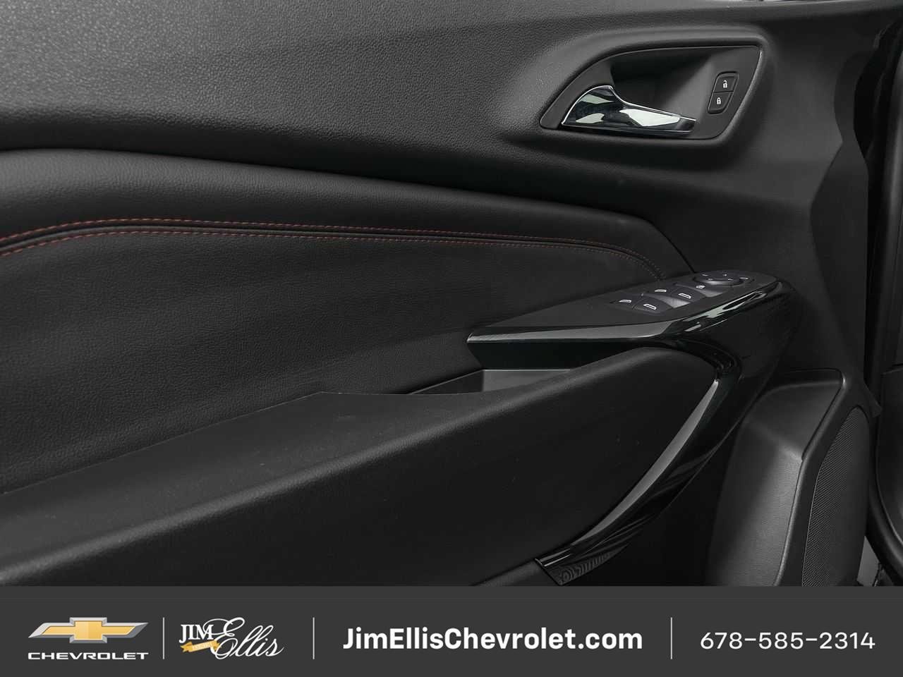 Certified 2025 Chevrolet Trax RS w/ Sunroof Package FWD image 21
