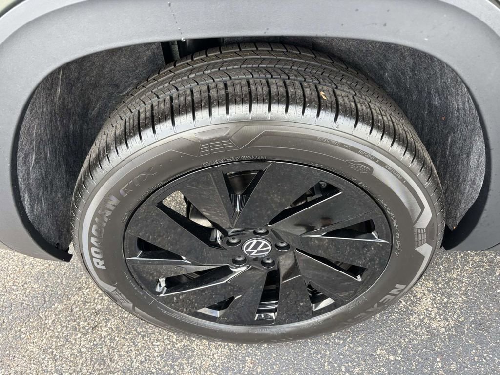 New 2026 Volkswagen Atlas Cross Sport SE image 10