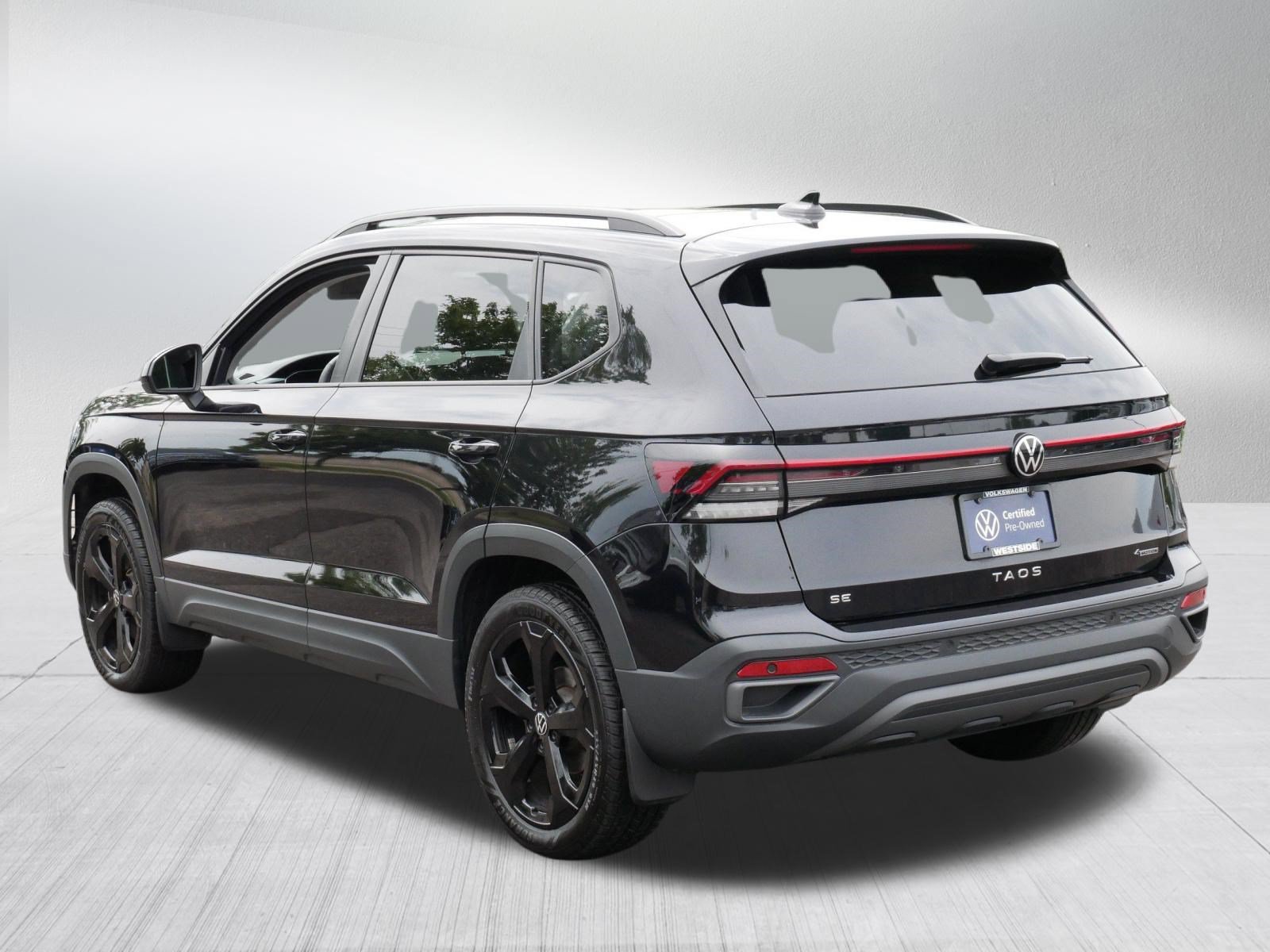 Certified 2025 Volkswagen Taos SE AWD/4WD image 5