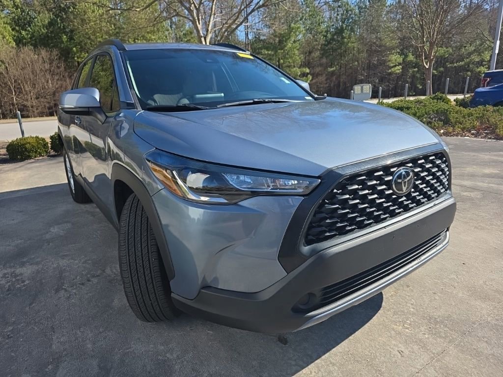 Used 2022 Toyota Corolla Cross LE image 9