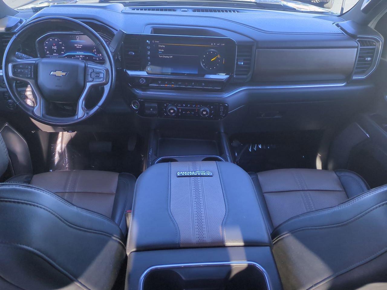 Used 2024 Chevrolet Silverado 2500 High Country w/ High Country Premium Package image 29