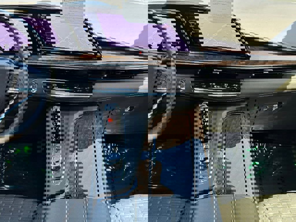 Certified 2024 Cadillac Escalade ESV Sport Platinum w/ LPO, ONYX Package image 26